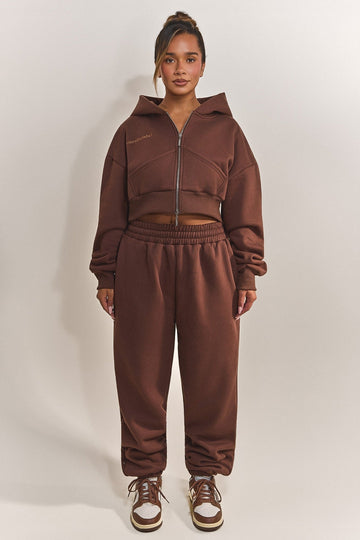The Classics Cuffed Joggers in Brown