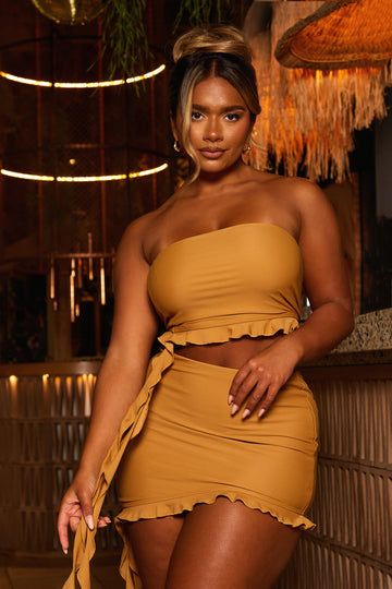 The Bandeau Ruffle Set in Rust